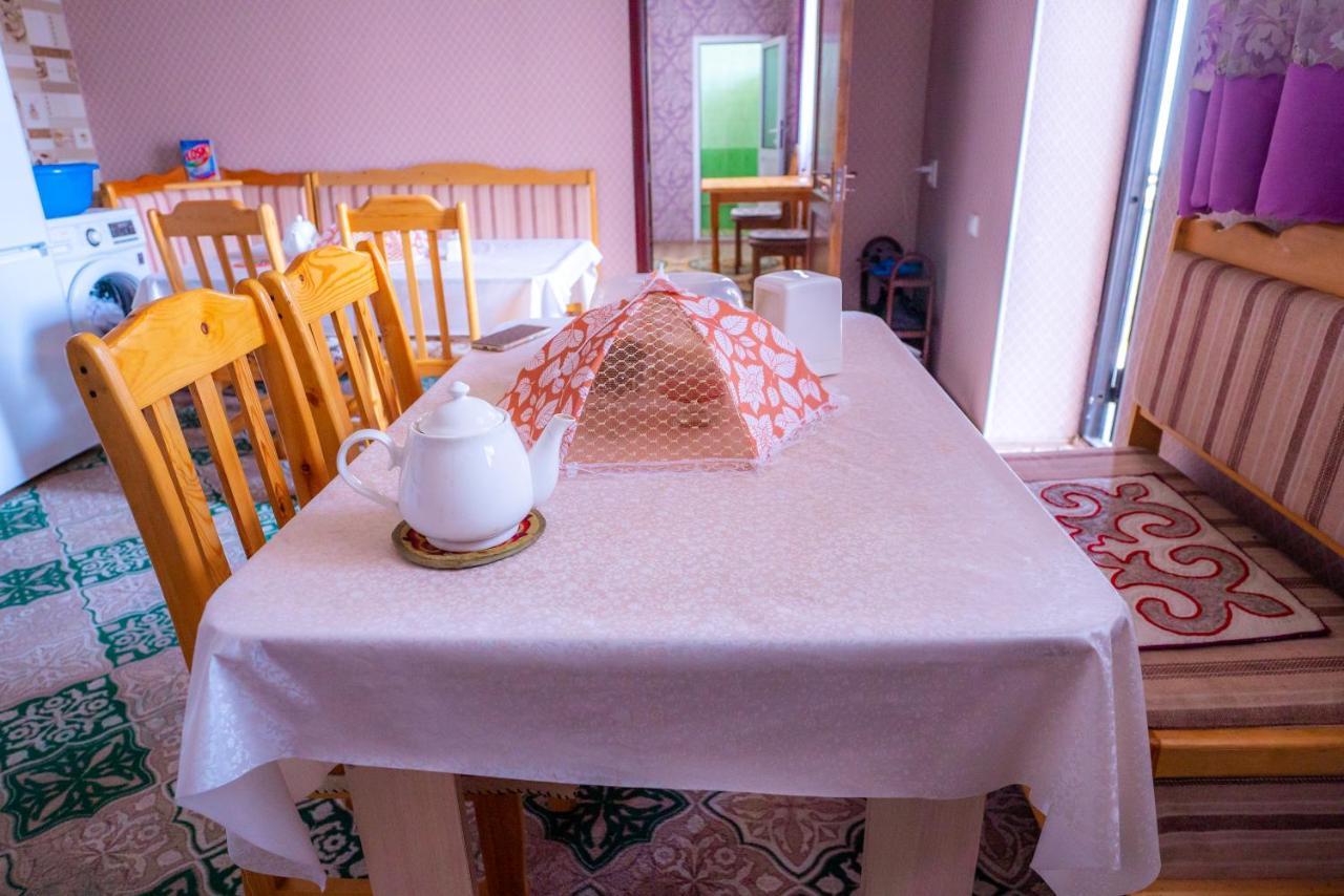 Guest House Etnodom Jalal-Abad Екстериор снимка