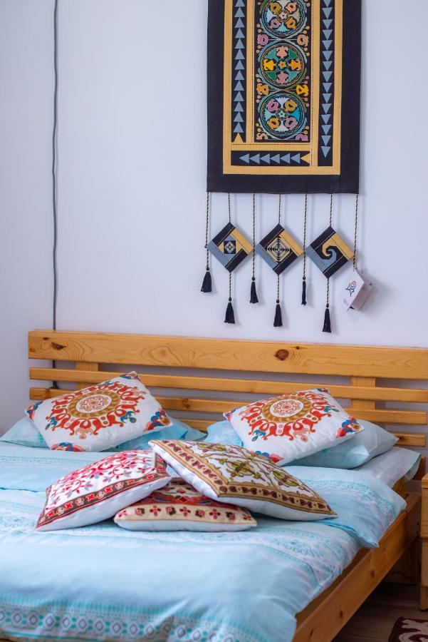 Guest House Etnodom Jalal-Abad Екстериор снимка