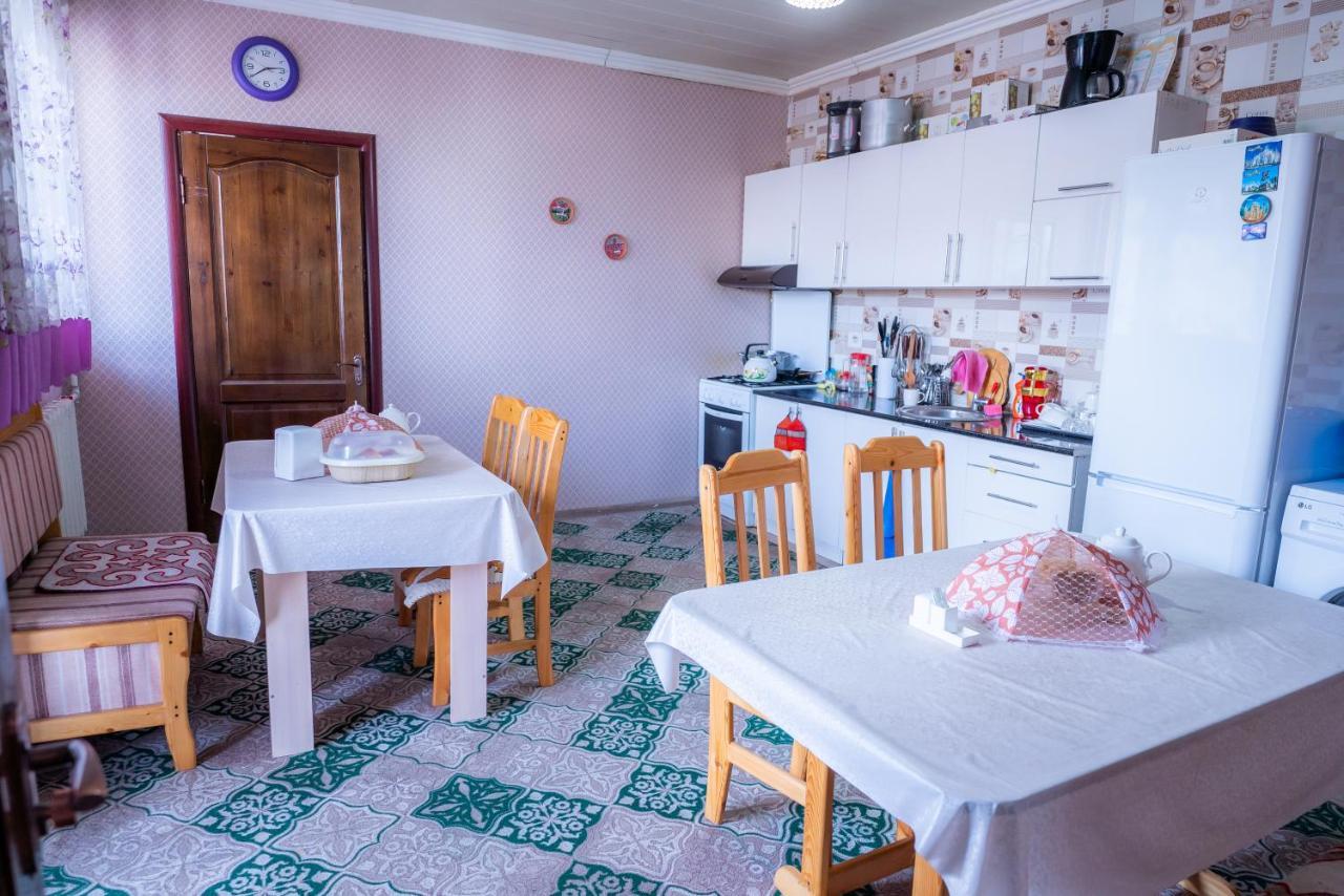 Guest House Etnodom Jalal-Abad Екстериор снимка