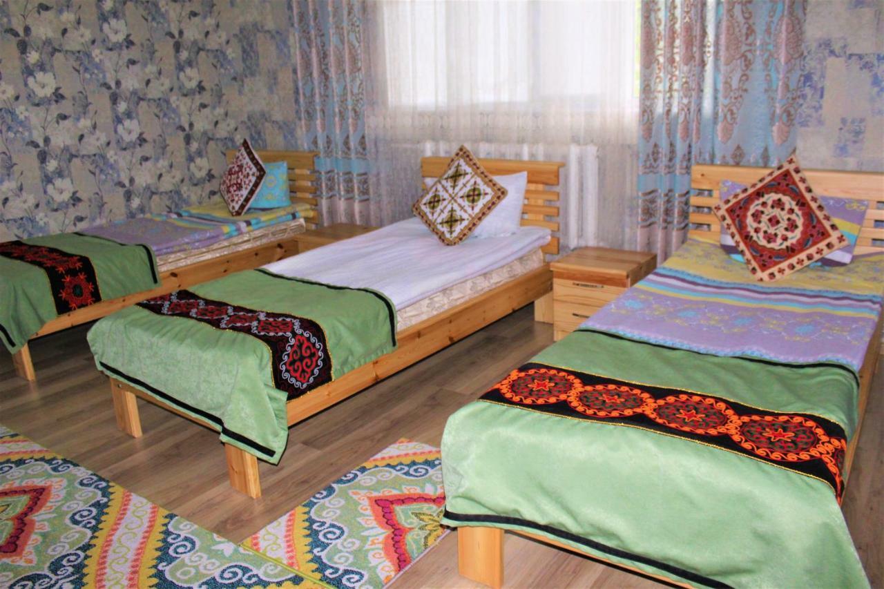 Guest House Etnodom Jalal-Abad Екстериор снимка