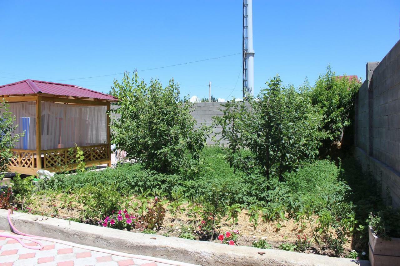 Guest House Etnodom Jalal-Abad Екстериор снимка