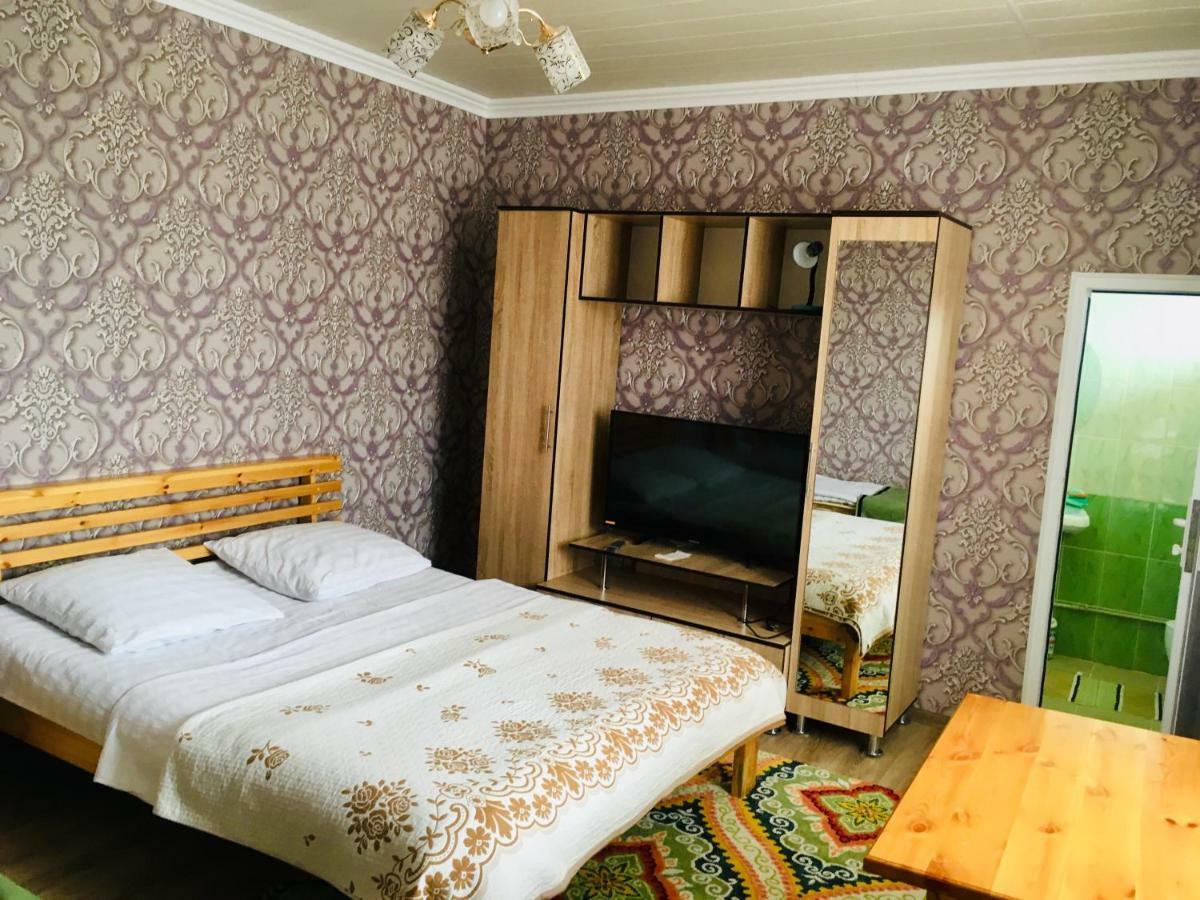 Guest House Etnodom Jalal-Abad Екстериор снимка