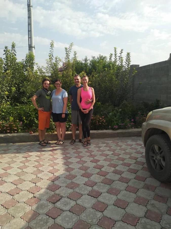 Guest House Etnodom Jalal-Abad Екстериор снимка